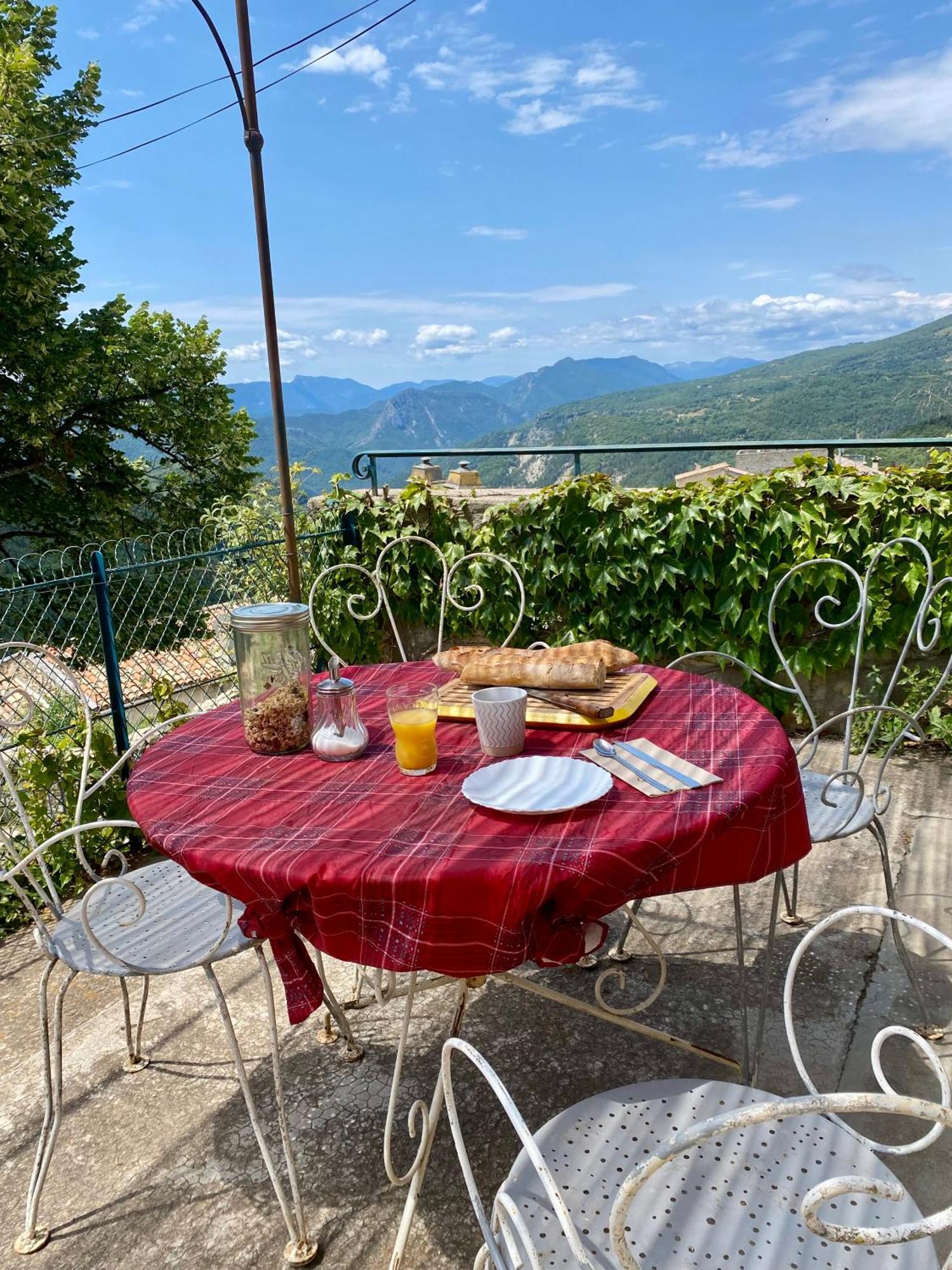 Auberge De Thiery Eksteriør bilde