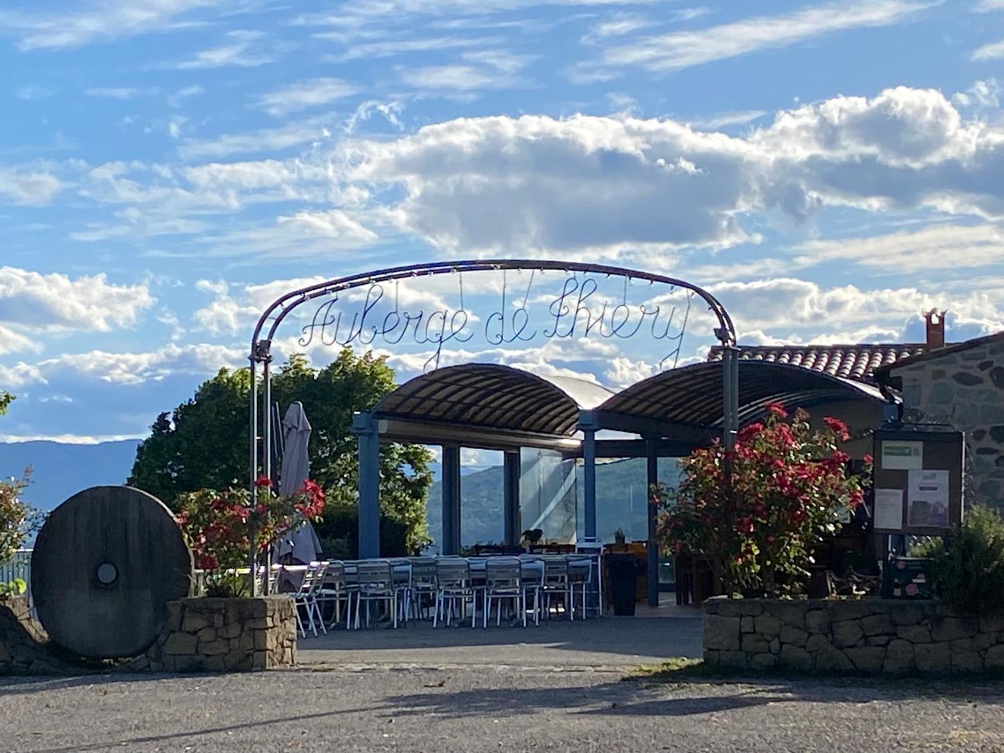 Auberge De Thiery Eksteriør bilde